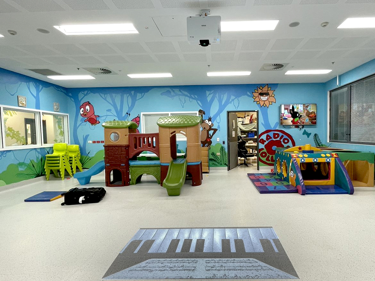 Logan Hospital LUMOplay Floor Projection