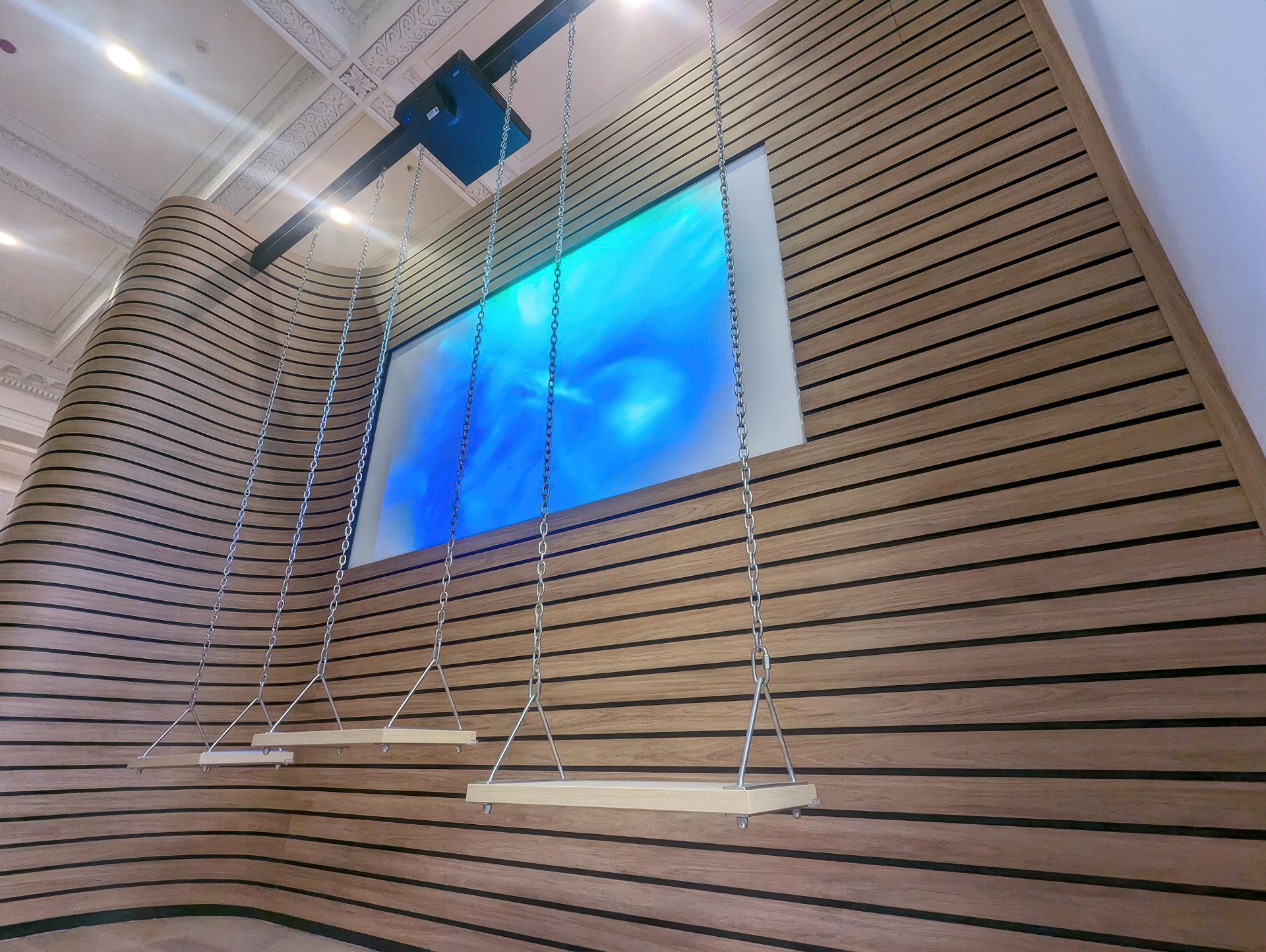 Aurora Marketing Epson Digital Signage EB-805F Projector