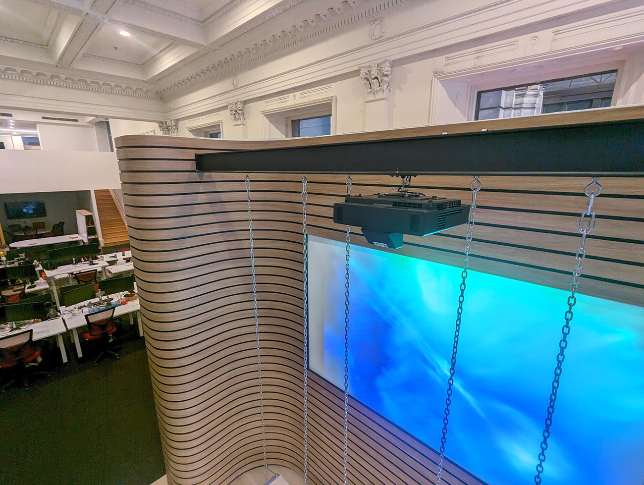 Aurora Marketing Epson Digital Signage EB-805F Projector